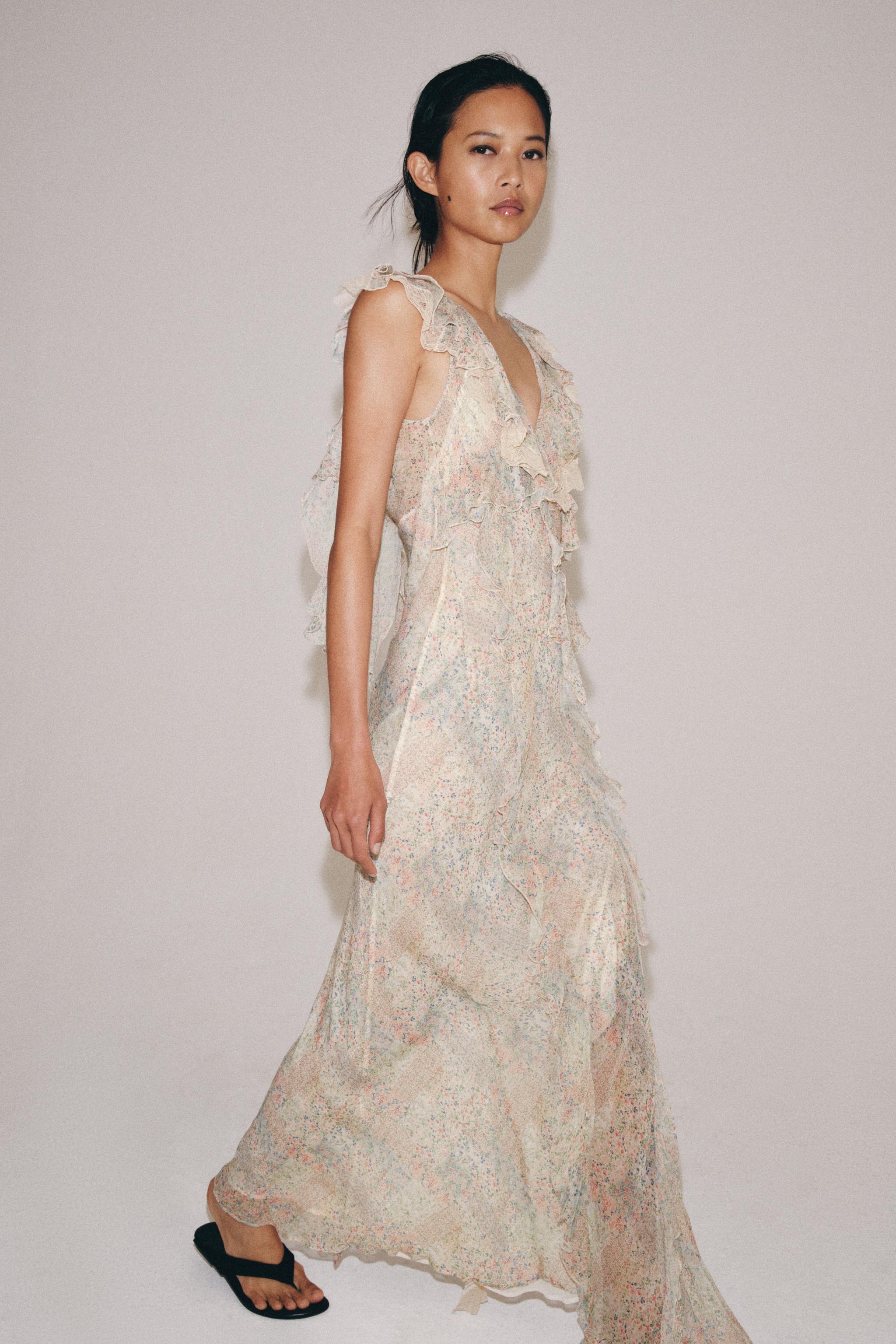 FLORAL PRINT RUFFLE DRESS